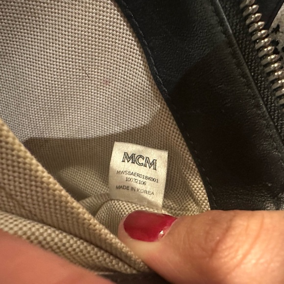 MCM: crossbody purse and card holder - Picture 3 of 7